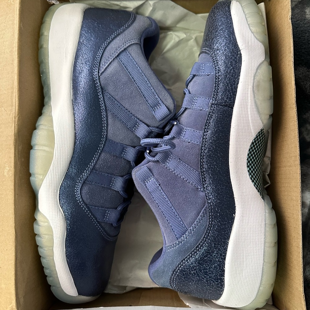 Air Jordan 11 Retro ‘Blue Moon’
